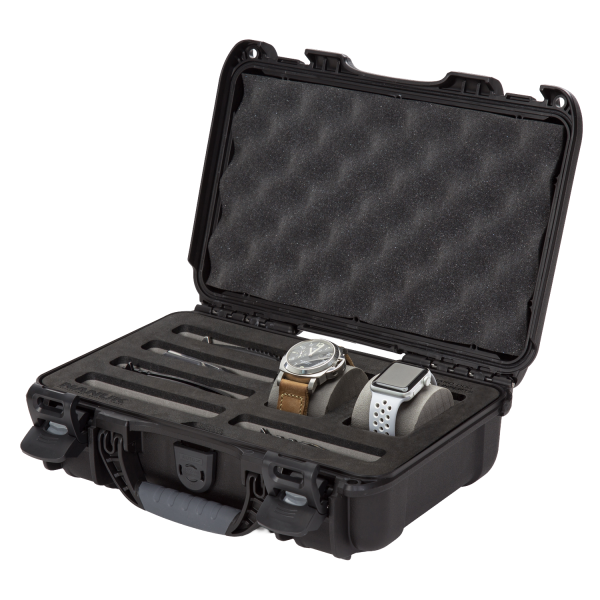 Nanuk 909 - 2 Watches / 5 Knives